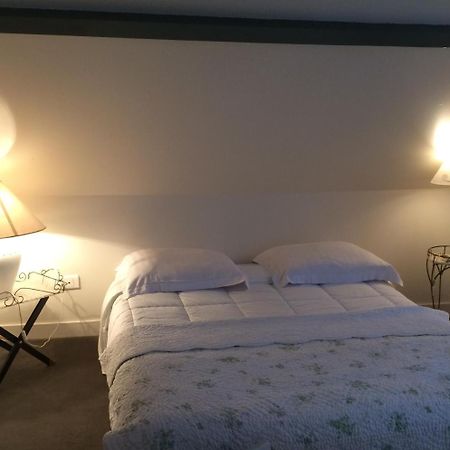 Logis De La Paqueraie Bed & Breakfast Saint-Branchs Ngoại thất bức ảnh